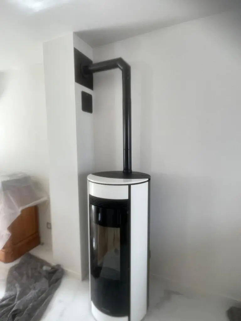 PHoto-Chantier-ECI-LIVE-POELE-GRANULE-BOIS-CHAUDIERE-12