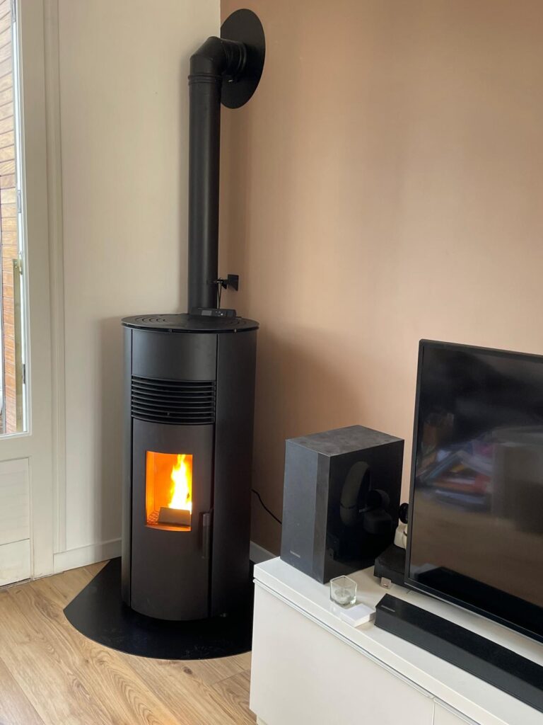 PHoto-Chantier-ECI-LIVE-POELE-GRANULE-BOIS-CHAUDIERE-31