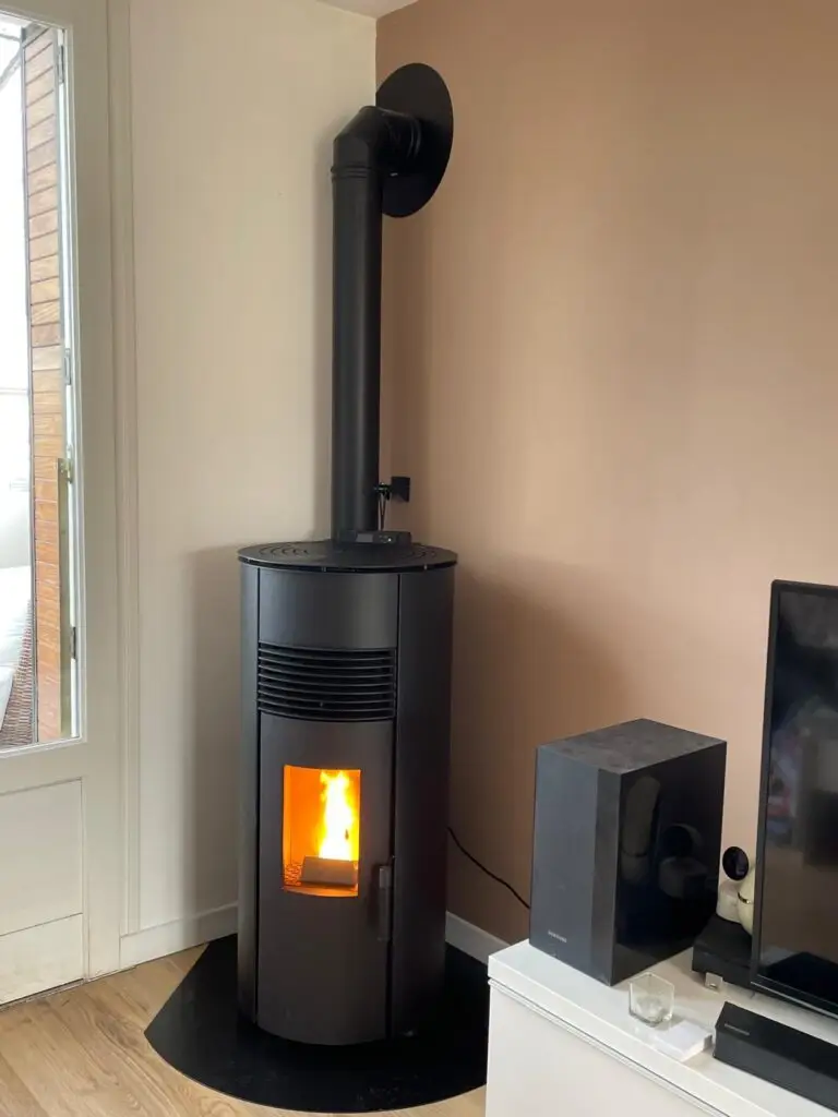 PHoto-Chantier-ECI-LIVE-POELE-GRANULE-BOIS-CHAUDIERE-34